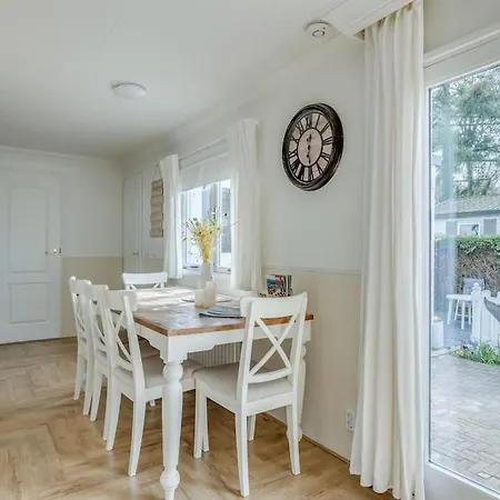 De Grutto 5pers Veluwe Chalet *